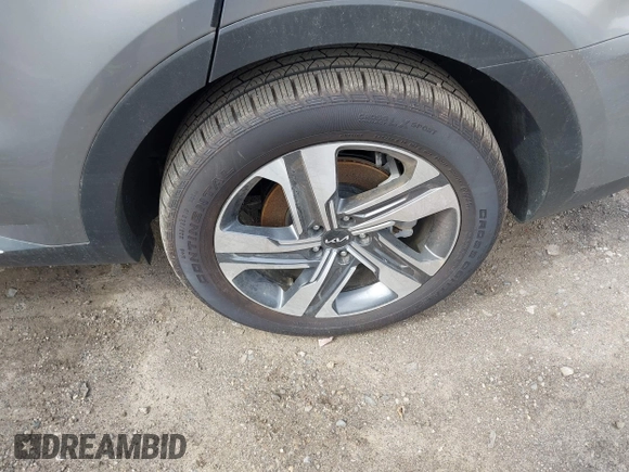 2023 Kia Sorento EX z VIN KNDRHDLG6P5209630, wystawiony jako IAAI lot #41967082 z przebiegiem 4095 mil mil oraz . Historia ofert i sprzedaży dostępna na DreamBid. Obrazek 12.