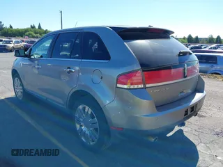 2008 Lincoln MKX with VIN 2LMDU88C68BJ03470, listed as a IAAI auction lot 42851164 with 198,218 mi miles and . Bid and sale history available at DreamBid. Image 3.