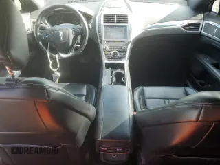 2020 Lincoln MKZ Standard with VIN 3LN6L5A92LR614009, listed as a Copart auction lot 60722435 with 82,295 mi miles and Non repairable. Bid and sale history available at DreamBid. Image 8.