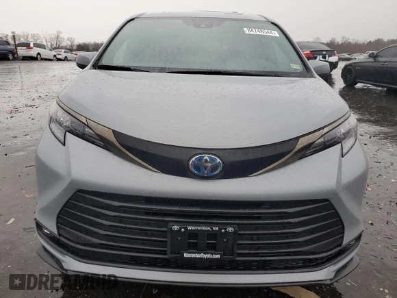 2022 Toyota Sienna XLE Woodland Edition with VIN 5TDASKFC7NS050054, listed as a Copart auction lot 84748544 with 0 mi miles and Salvage Title. Bid and sale history available at carsss.com. Image 5.