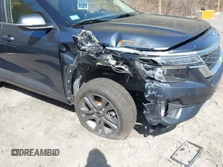 2021 Kia Seltos S z VIN KNDEUCAA7M7170551, wystawiony jako IAAI lot #42112245 z przebiegiem 50 300 mil mil oraz . Historia ofert i sprzedaży dostępna na DreamBid. Obrazek 6.