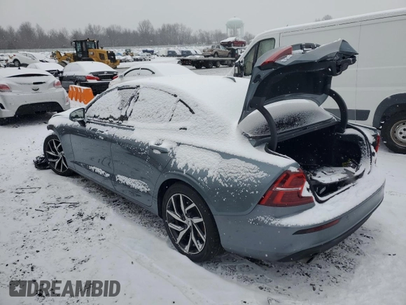 2019 Volvo S60 Momentum with VIN 7JR102FK0KG011214, listed as a Copart auction lot 87422584 with 0 mi miles and Salvage Title. Bid and sale history available at carsss.com. Image 2.