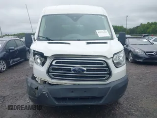 2018 Ford Transit Passenger XL z VIN 1FBAX2CM2JKA31397, wystawiony jako IAAI lot #42252424 z przebiegiem 72 434 mil mil oraz . Historia ofert i sprzedaży dostępna na DreamBid. Obrazek 12.