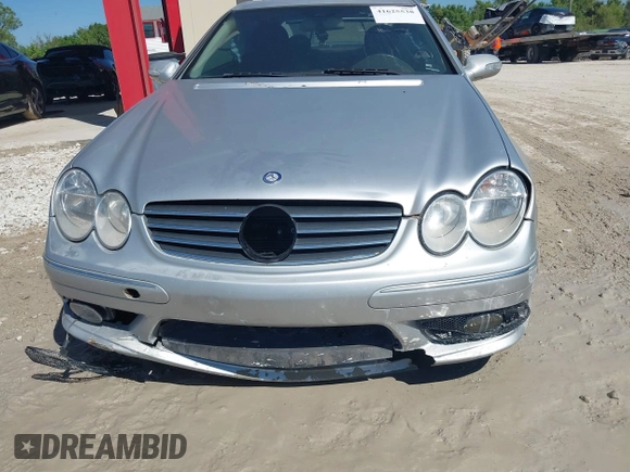2004 Mercedes-Benz CLK-Class 5.0L with VIN WDBTJ75J54F076383, listed as a IAAI auction lot 41625538 with 160,585 mi miles. Bid and sale history available at carsss.com. Image 14.