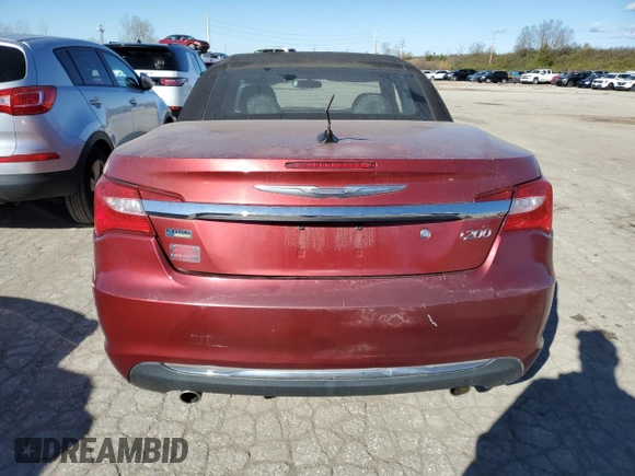 2011 Chrysler 200 Touring z VIN 1C3BC2EG7BN537704, wystawiony jako Copart lot #79815014 z przebiegiem 100 293 mil mil oraz Czysty tytuł • Clean title. Historia ofert i sprzedaży dostępna na DreamBid. Obrazek 6.
