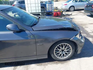 2006 BMW 3 Series 325xi z VIN WBAVD13596KT79419, wystawiony jako IAAI lot #42125590 z przebiegiem 203 431 mil mil oraz . Historia ofert i sprzedaży dostępna na DreamBid. Obrazek 17.