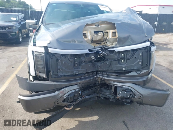 2023 Ford F-150 Lightning Pro с VIN 1FT6W1EVXPWG49668, выставлен на аукционе IAAI как лот 42269881 с пробегом 15 012 миль миль и . История ставок и продаж доступна на DreamBid. Изображение 6.