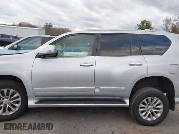 2014 Lexus GX with VIN JTJBM7FX3E5084445, listed as a IAAI auction lot 40640676 with 77,486 mi miles. Bid and sale history available at carsss.com. Image 14.