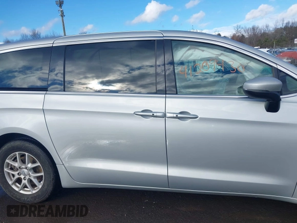 2023 Chrysler Pacifica Touring L с VIN 2C4RC1BG3PR621375, выставлен на аукционе IAAI как лот 41209430 с пробегом 44 856 миль миль и . История ставок и продаж доступна на DreamBid. Изображение 13.
