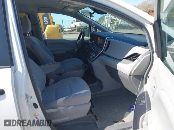 2019 Toyota Sienna L с VIN 5TDZZ3DC4KS015569, выставлен на аукционе IAAI как лот 42114405 с пробегом 101 476 миль миль и . История ставок и продаж доступна на DreamBid. Изображение 5.