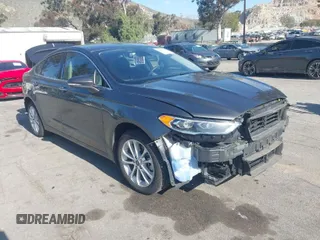 2019 Ford Fusion Energi Titanium with VIN 3FA6P0SU3KR216052, listed as a IAAI auction lot 41956343 with 71,788 mi miles. Bid and sale history available at carsss.com. Image 1.