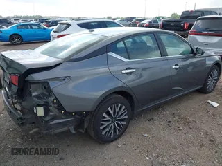 2025 Nissan Altima SV with VIN 1N4BL4DW7SN351134, listed as a IAAI auction lot 42057387 with 7,768 mi miles and . Bid and sale history available at DreamBid. Image 4.