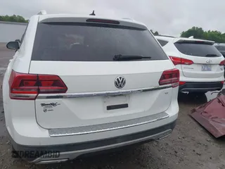2018 Volkswagen Atlas Launch Edition with VIN 1V2BR2CA2JC512016, listed as a IAAI auction lot 42252569 with 130,628 mi miles and . Bid and sale history available at DreamBid. Image 16.