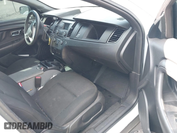 2015 Ford Police Interceptor z VIN 1FAHP2MK7FG203950, wystawiony jako IAAI lot #42182617 z przebiegiem 165 426 mil mil oraz . Historia ofert i sprzedaży dostępna na DreamBid. Obrazek 5.