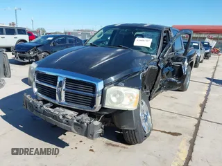 2005 Dodge Dakota SLT z VIN 1D7HE48N15S271078, wystawiony jako IAAI lot #41666707 z przebiegiem 164 180 mil mil oraz . Historia ofert i sprzedaży dostępna na DreamBid. Obrazek 2.