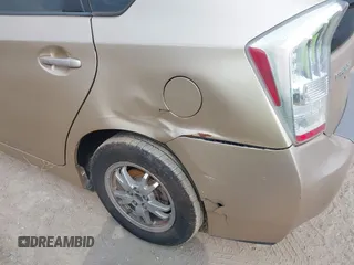 2010 Toyota Prius II z VIN JTDKN3DU3A1019629, wystawiony jako IAAI lot #42283492 z przebiegiem 223 160 mil mil oraz . Historia ofert i sprzedaży dostępna na DreamBid. Obrazek 12.