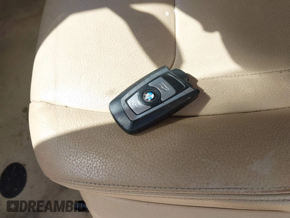 2015 BMW 4 Series 428i с VIN WBA4A5C51FG052589, выставлен на аукционе IAAI как лот 42354325 с пробегом Не указан миль и . История ставок и продаж доступна на DreamBid. Изображение 11.