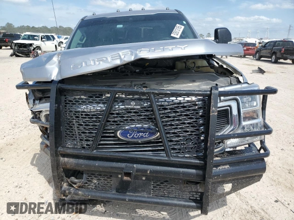 2020 Ford F-350 XL with VIN 1FT8W3DT4LEC87678, listed as a Copart auction lot 52613165 with 56,254 mi miles and Salvage title. Bid and sale history available at DreamBid. Image 5.