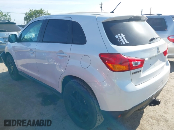 2015 Mitsubishi Outlander Sport ES with VIN 4A4AP3AU6FE048240, listed as a IAAI auction lot 42095926 with 105,094 mi miles. Bid and sale history available at carsss.com. Image 3.