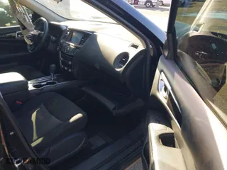 2019 Nissan Pathfinder SV with VIN 5N1DR2MN6KC611608, listed as a IAAI auction lot 41325452 with 80,811 mi miles. Bid and sale history available at carsss.com. Image 5.
