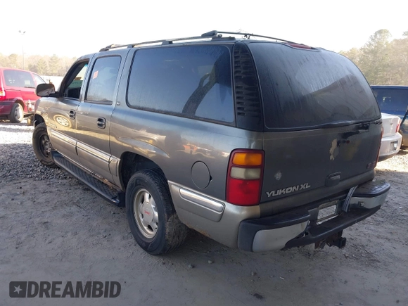 2000 GMC Yukon XL SLT with VIN 3GKFK16T4YG162902, listed as a IAAI auction lot 41682613 with 1 mi miles. Bid and sale history available at carsss.com. Image 3.