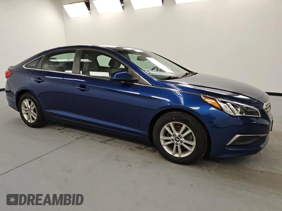 2017 Hyundai Sonata SE z VIN 5NPE24AF8HH481091, wystawiony jako Copart lot #57140915 z przebiegiem 71 033 mil mil oraz Czysty tytuł • Clean title. Historia ofert i sprzedaży dostępna na DreamBid. Obrazek 4.