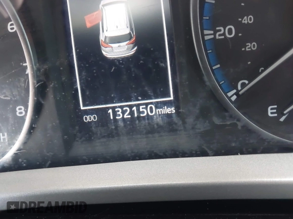 2018 Toyota RAV4 XLE z VIN 2T3WFREV5JW466294, wystawiony jako IAAI lot #41841436 z przebiegiem 132 150 mil mil oraz . Historia ofert i sprzedaży dostępna na DreamBid. Obrazek 7.