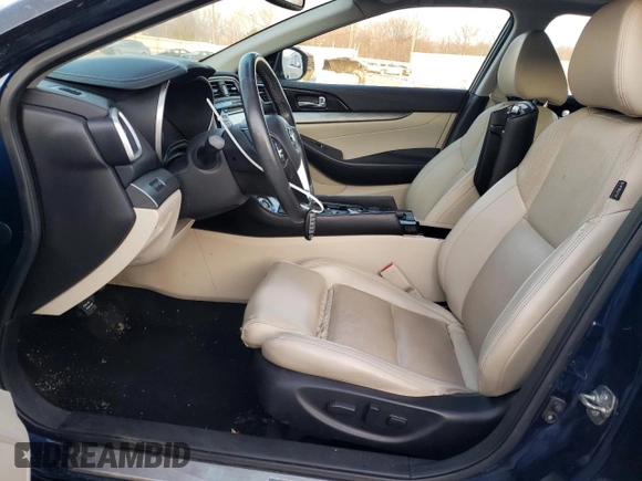 2017 Nissan Maxima SR z VIN 1N4AA6AP7HC400167, wystawiony jako Copart lot #51002585 z przebiegiem 86 170 mil mil oraz Nie do naprawy • Non repairable. Historia ofert i sprzedaży dostępna na DreamBid. Obrazek 7.