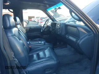 1997 Chevrolet Tahoe z VIN 1GNEK13R4VJ418974, wystawiony jako IAAI lot #41560411 z przebiegiem 198 170 mil mil oraz . Historia ofert i sprzedaży dostępna na DreamBid. Obrazek 5.