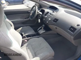 2008 Honda Civic LX с VIN 2HGFG12628H520674, выставлен на аукционе IAAI как лот 42441664 с пробегом Не указан миль и . История ставок и продаж доступна на DreamBid. Изображение 5.