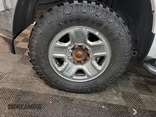 2019 Ram 2500 Tradesman with VIN 3C6UR5CL1KG598101, listed as a IAAI auction lot 42667301 with 90,262 mi miles and . Bid and sale history available at DreamBid. Image 31.