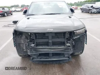 2023 Jeep Grand Cherokee Limited with VIN 1C4RJHBG8PC534059, listed as a IAAI auction lot 42531333 with 27,527 mi miles and . Bid and sale history available at DreamBid. Image 6.