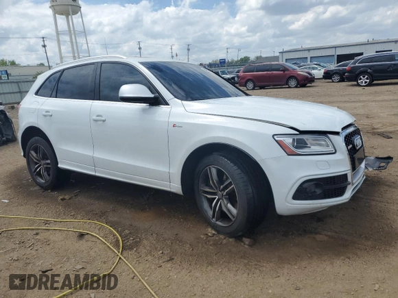 2014 Audi SQ5 Premium Plus z VIN WA1CGAFP6EA112249, wystawiony jako Copart lot #56583755 z przebiegiem 120 674 mil mil oraz Szkoda całkowita • Salvage title. Historia ofert i sprzedaży dostępna na DreamBid. Obrazek 4.
