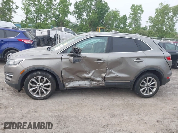 2016 Lincoln MKC Select with VIN 5LMCJ2C97GUJ30711, listed as a IAAI auction lot 42501763 with 118,430 mi miles and . Bid and sale history available at DreamBid. Image 14.