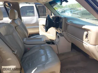 2002 Chevrolet Tahoe LT with VIN 1GNEC13ZX2R273935, listed as a IAAI auction lot 42036083 with 205,995 mi miles. Bid and sale history available at carsss.com. Image 5.