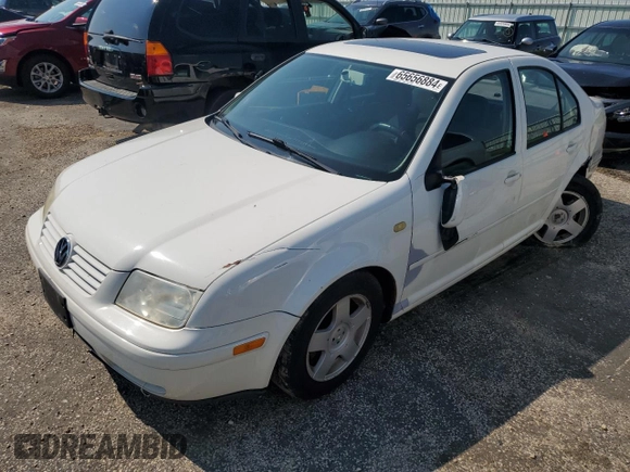 1999 Volkswagen Jetta GLS z VIN 3VWSA29M5XM074977, wystawiony jako Copart lot #65656884 z przebiegiem 124 921 mil mil oraz Nie do naprawy • Non repairable. Historia ofert i sprzedaży dostępna na DreamBid. Obrazek 1.