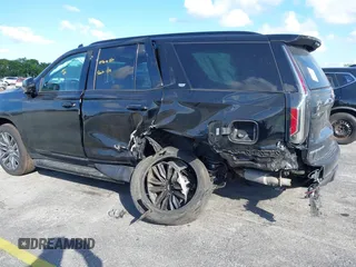 2023 Cadillac Escalade 4WD Sport z VIN 1GYS4EKL2PR351882, wystawiony jako IAAI lot #41555895 z przebiegiem 58 703 mil mil oraz . Historia ofert i sprzedaży dostępna na DreamBid. Obrazek 6.