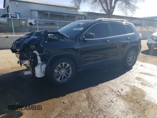 2019 Jeep Cherokee Altitude с VIN 1C4PJMLX3KD408306, выставлен на аукционе Copart как лот 83896874 с пробегом 128 054 миль миль и Списание • Salvage title. История ставок и продаж доступна на DreamBid. Изображение 1.