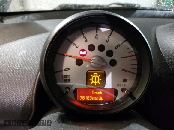 2012 MINI Countryman S with VIN WMWZC5C57CWM14796, listed as a Copart auction lot 43021345 with 178,183 mi miles and Salvage Title. Bid and sale history available at DreamBid. Image 9.