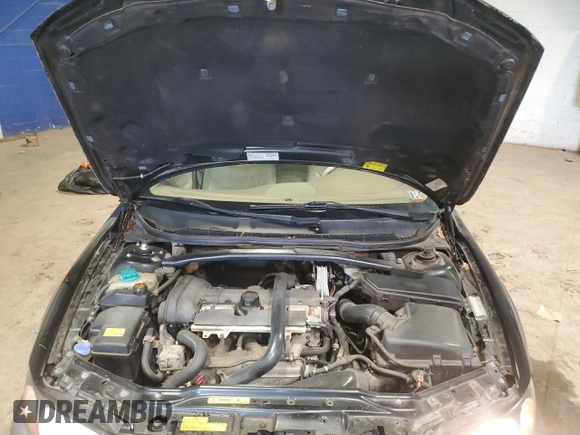 2004 Volvo V70 XC Cross Country with VIN YV1SZ59H641130475, listed as a Copart auction lot 49985455 with 168,328 mi miles and Salvage title. Bid and sale history available at DreamBid. Image 11.