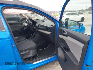 2023 Volkswagen Taos SE z VIN 3VVNX7B23PM344536, wystawiony jako IAAI lot #41069761 z przebiegiem 23 911 mil mil oraz . Historia ofert i sprzedaży dostępna na DreamBid. Obrazek 5.