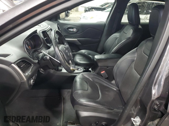 2019 Jeep Cherokee Limited z VIN 1C4PJMDX8KD432129, wystawiony jako Copart lot #58378485 z przebiegiem 65 045 mil mil oraz Szkoda całkowita • Salvage title. Historia ofert i sprzedaży dostępna na DreamBid. Obrazek 7.
