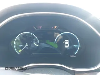 2023 Genesis G80 z VIN KMTGE4S15PU007107, wystawiony jako IAAI lot #42205296 z przebiegiem 29 878 mil mil oraz . Historia ofert i sprzedaży dostępna na DreamBid. Obrazek 17.