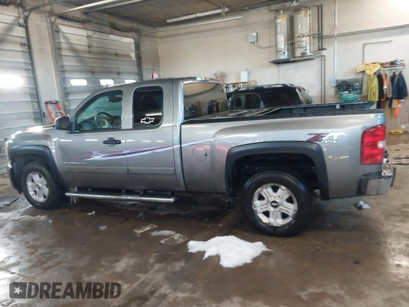 2007 Chevrolet Silverado 1500 1LT with VIN 2GCEK19J671602045, listed as a IAAI auction lot 41538984 with 221,265 mi miles and . Bid and sale history available at DreamBid. Image 15.