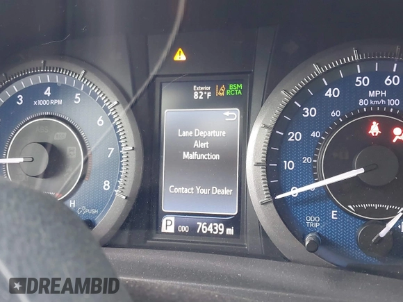 2018 Toyota Sienna XLE Auto Access Seat with VIN 5TDYZ3DC4JS941562, listed as a IAAI auction lot 41569858 with 76,439 mi miles. Bid and sale history available at carsss.com. Image 15.