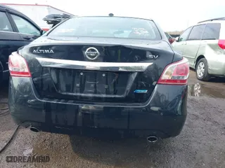 2013 Nissan Altima 2.5 SL with VIN 1N4AL3AP6DC120548, listed as a IAAI auction lot 41948141 with 257,801 mi miles. Bid and sale history available at carsss.com. Image 16.