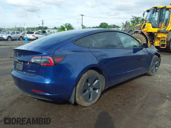 2022 Tesla Model 3 Long Range z VIN 5YJ3E1EB2NF193808, wystawiony jako IAAI lot #42281993 z przebiegiem 40 340 mil mil oraz . Historia ofert i sprzedaży dostępna na DreamBid. Obrazek 4.