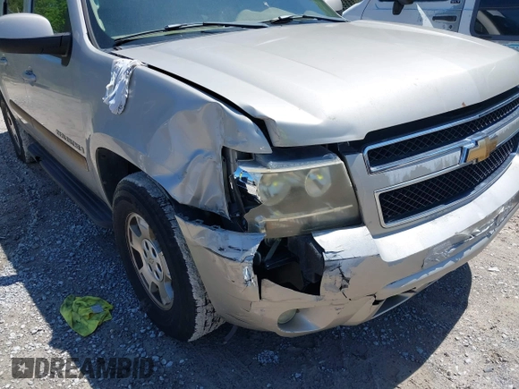 2007 Chevrolet Avalanche LTZ with VIN 3GNEC12J27G123076, listed as a IAAI auction lot 41971545 with Not provided miles and . Bid and sale history available at DreamBid. Image 6.