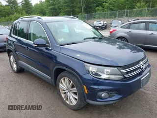 2012 Volkswagen Tiguan SE z VIN WVGBV7AX7CW552641, wystawiony jako IAAI lot #42547566 z przebiegiem 184 617 mil mil oraz . Historia ofert i sprzedaży dostępna na DreamBid. Obrazek 1.
