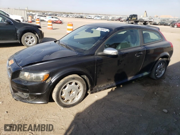 2010 Volvo C30 z VIN YV1672MK6A2172028, wystawiony jako Copart lot #77348434 z przebiegiem 168 765 mil mil oraz Czysty tytuł • Clean title. Historia ofert i sprzedaży dostępna na DreamBid. Obrazek 1.